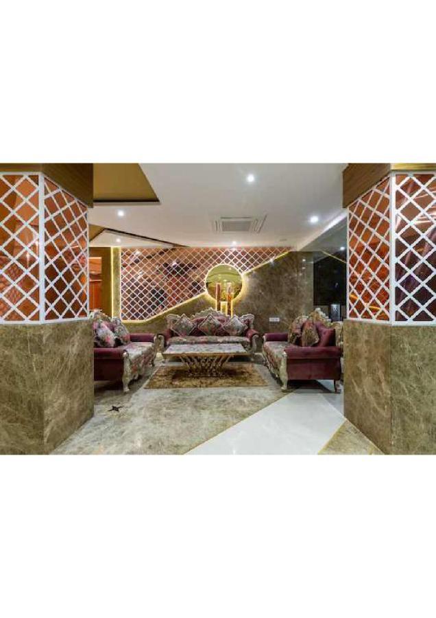 Hotel Shivay President Ujjain Exteriör bild